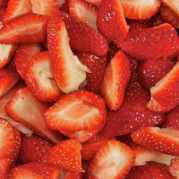 Fresh Cut Strawberry - East Side Grocery